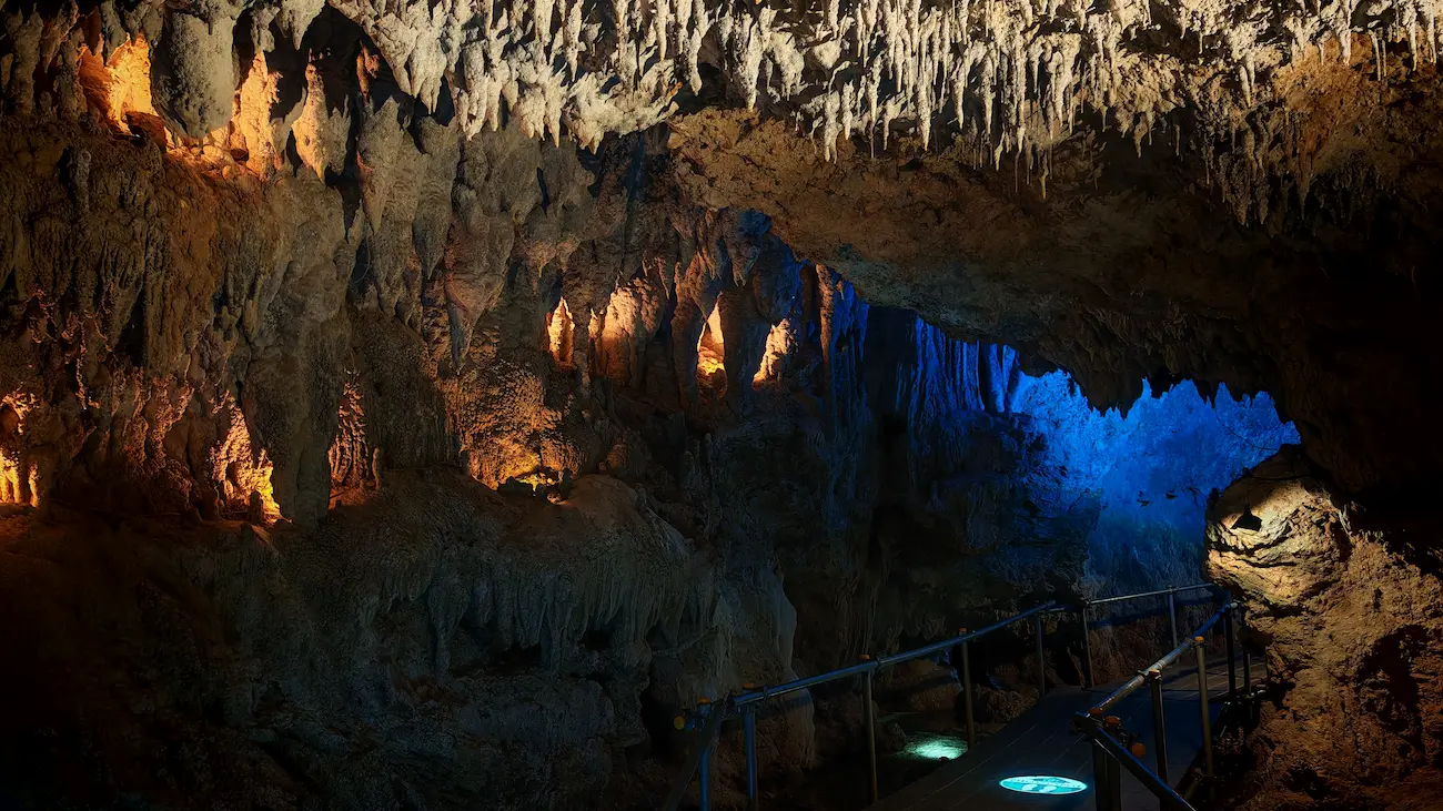 Okinawa Cave